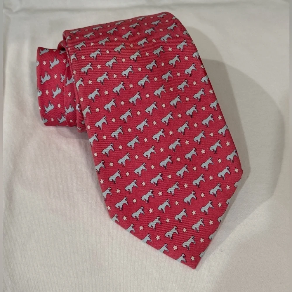 Vineyard Vines All Over Print Texas Lone Star State Red and Blue Horse Silk Tie